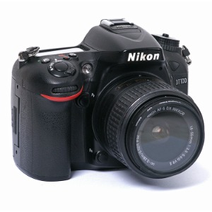 중고/니콘 디지털카메라 D7100+18-55mm[93%]