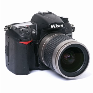 중고/니콘 디지털카메라 D7000+28-100mm[94%]