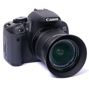 중고/캐논 디지털카메라 EOS-650D+18-55mm[95%]