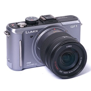 중고/파나소닉 디지털카메라 DMC-GF1+14-45mm[98%]