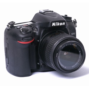 중고/니콘 디지털카메라 D7100+18-55mm[99%]
