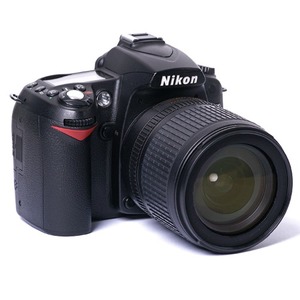 중고/니콘 디지털카메라 D90+18-105mm[96%]
