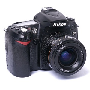 중고/니콘 디지털카메라 D90+35-70mm[92%]