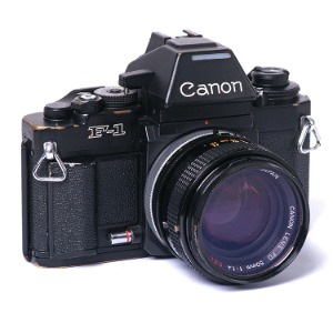 중고/캐논 필름카메라 F-1+50mm F1.4[88%]