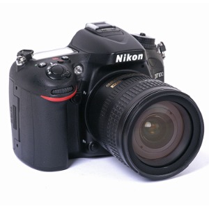 중고/니콘 디지털카메라 D7100+18-70mm[96%]