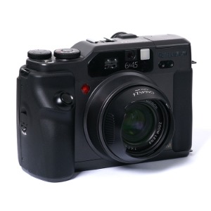 중고/후지 필름카메라 GA645Zi Professional[96%]